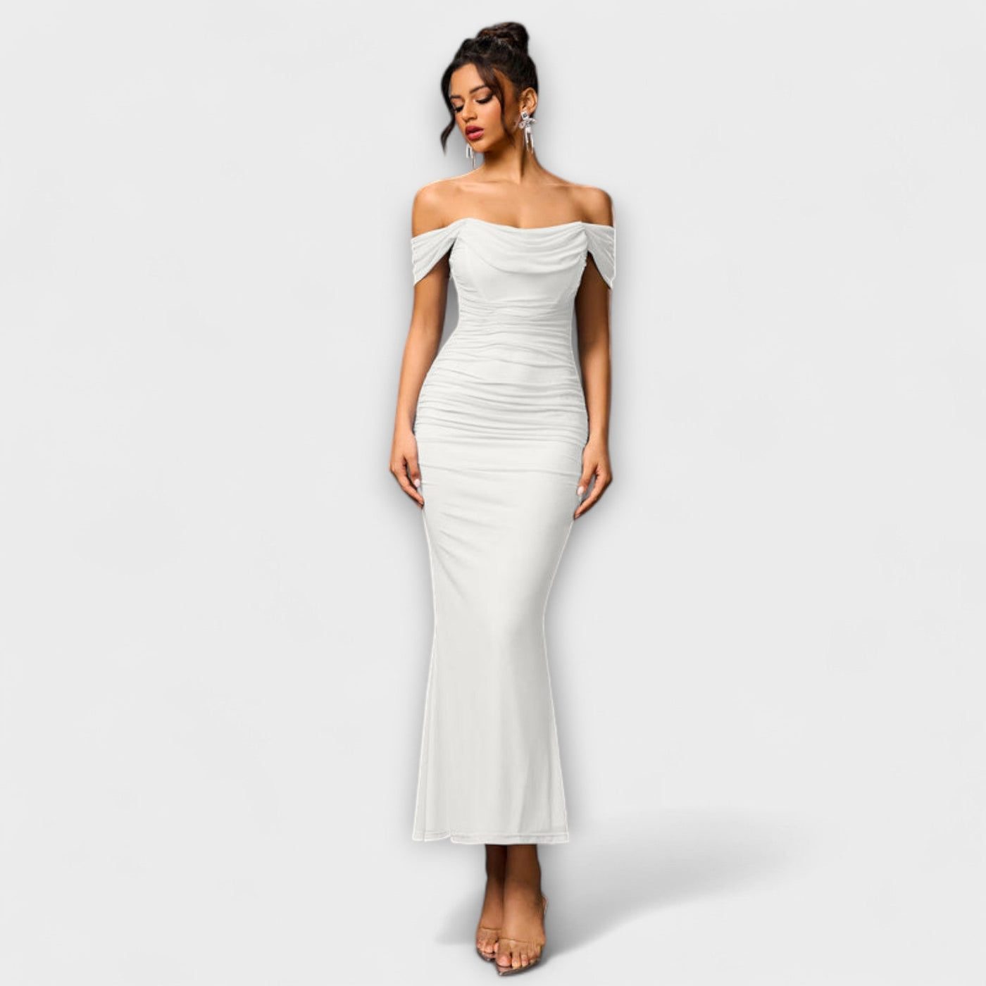 Ione - Šaty Bodycon s odhalenými rameny a řasením