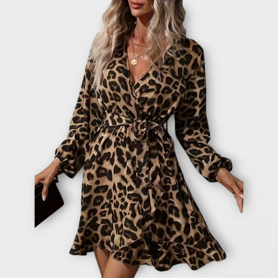 Elegantní šaty s leopardím potiskem, výstřihem do V a stahovacími pásky